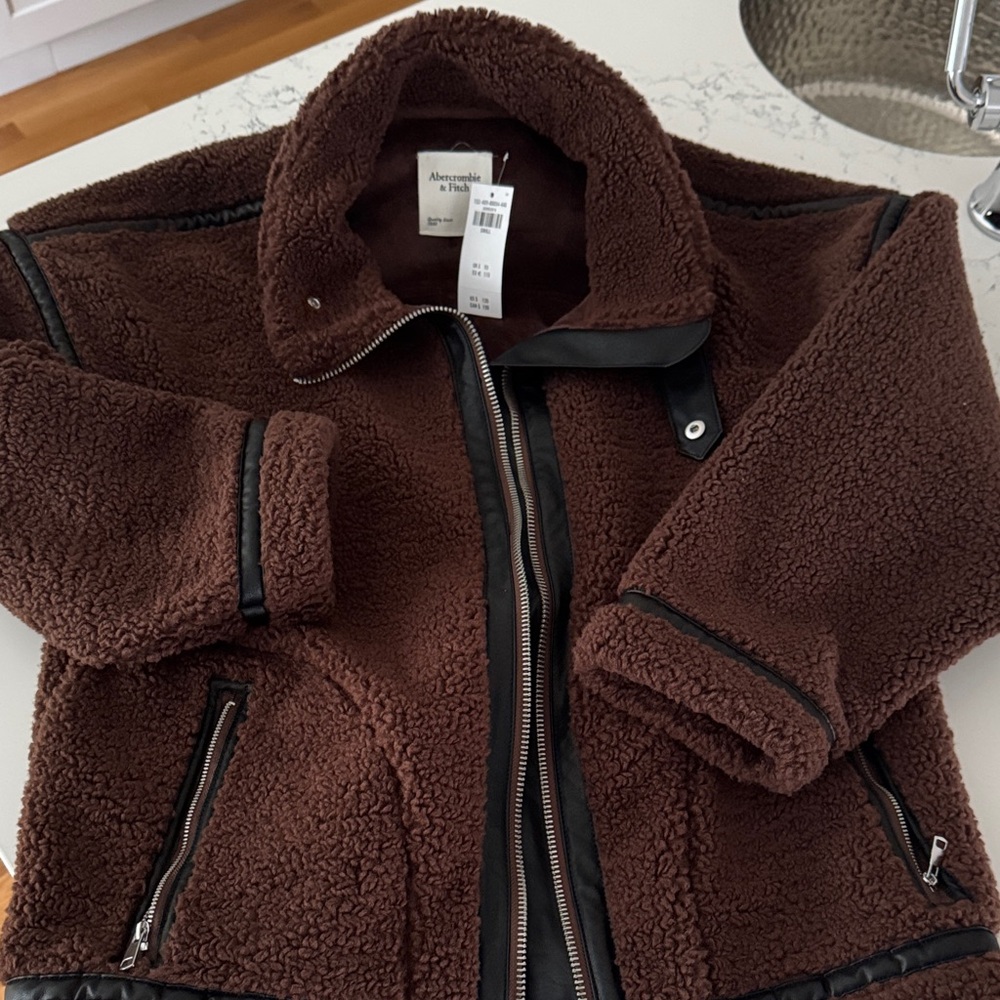 Abercrombie & Fitch Contrast Trim Sherpa Aviator Jacket NWT - Picture 2 of 6